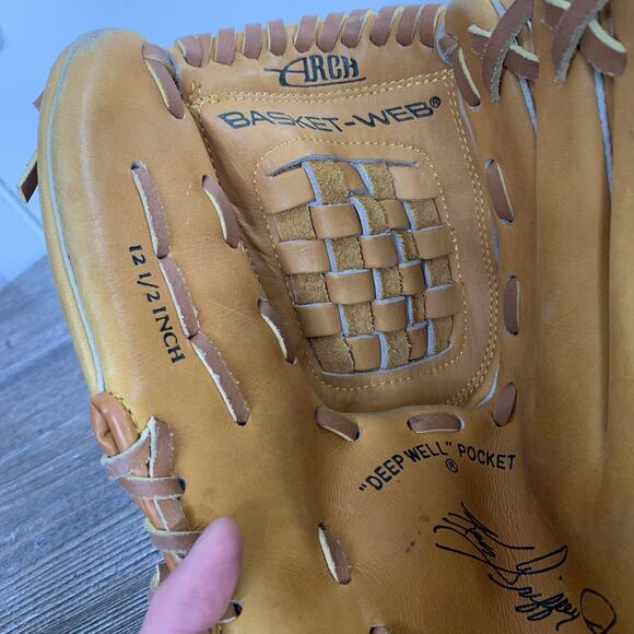 RAWLINGS KEN GRIFFEY JR RBG36 RIGHT-HANDED THROW 12½ “ BASKET-WEB BALL GLOVE - Picture 9 of 9